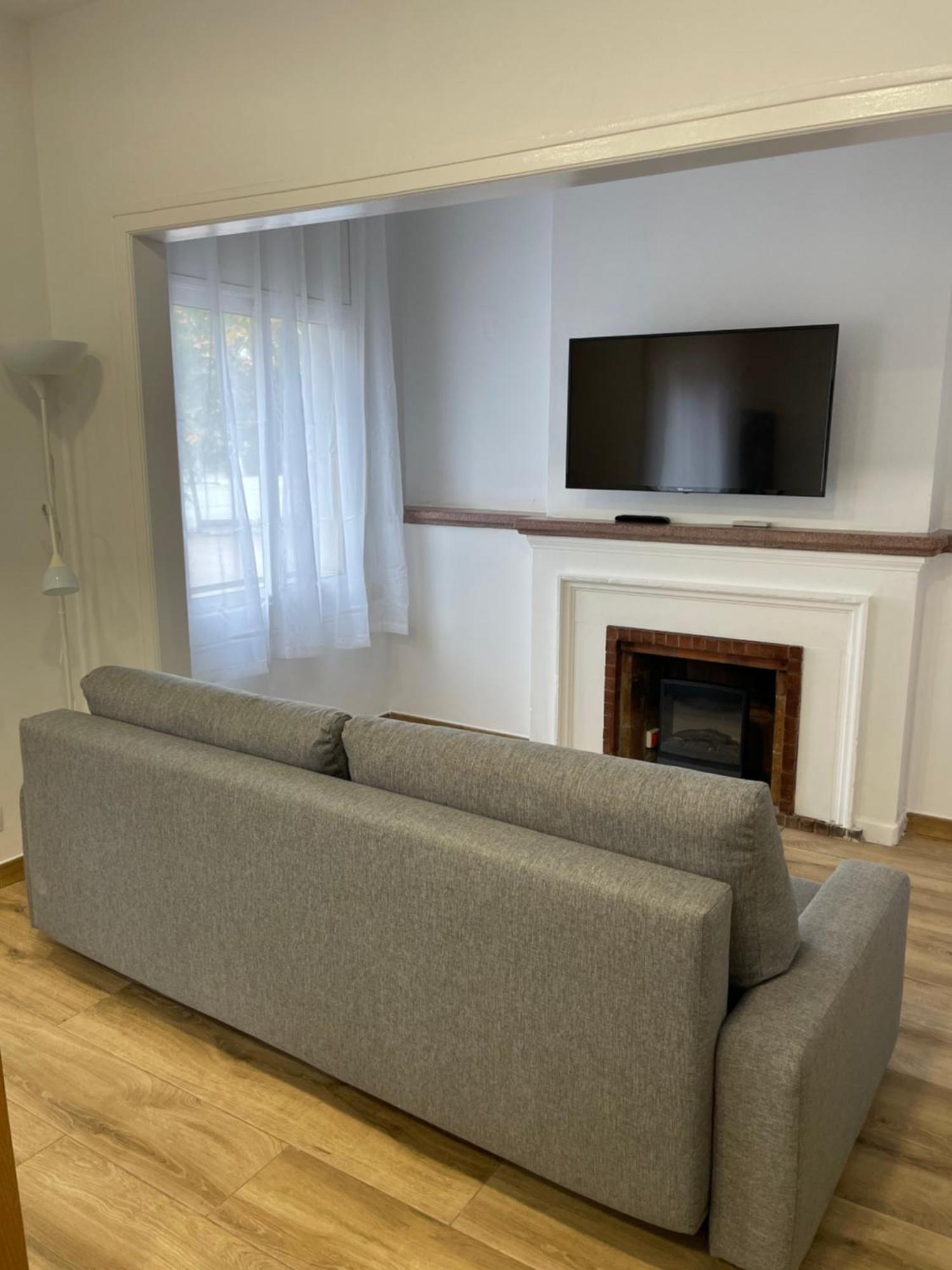 Apartamentos Tarradellas Sants Estacio バルセロナ エクステリア 写真