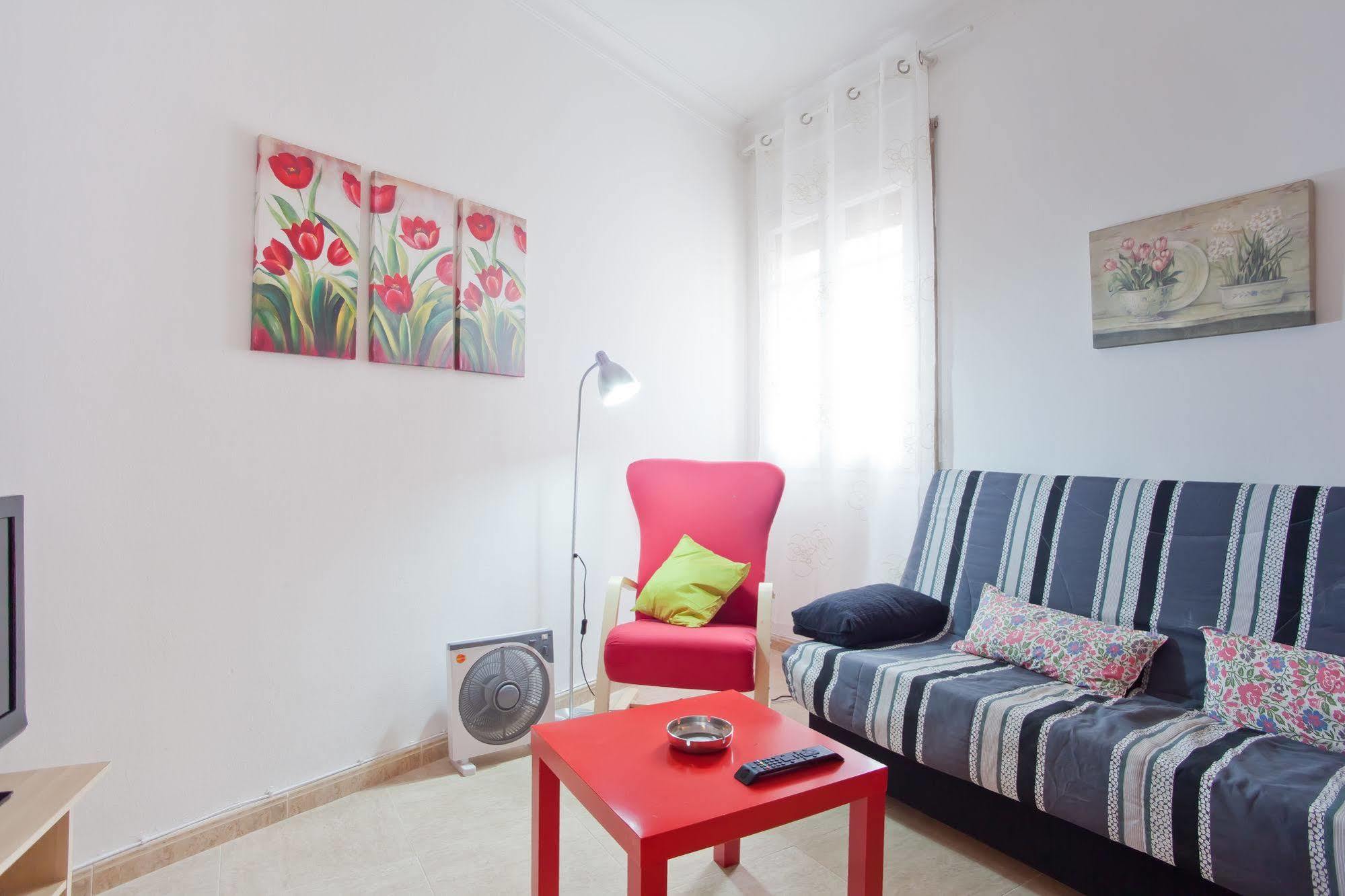 Apartamentos Tarradellas Sants Estacio バルセロナ エクステリア 写真