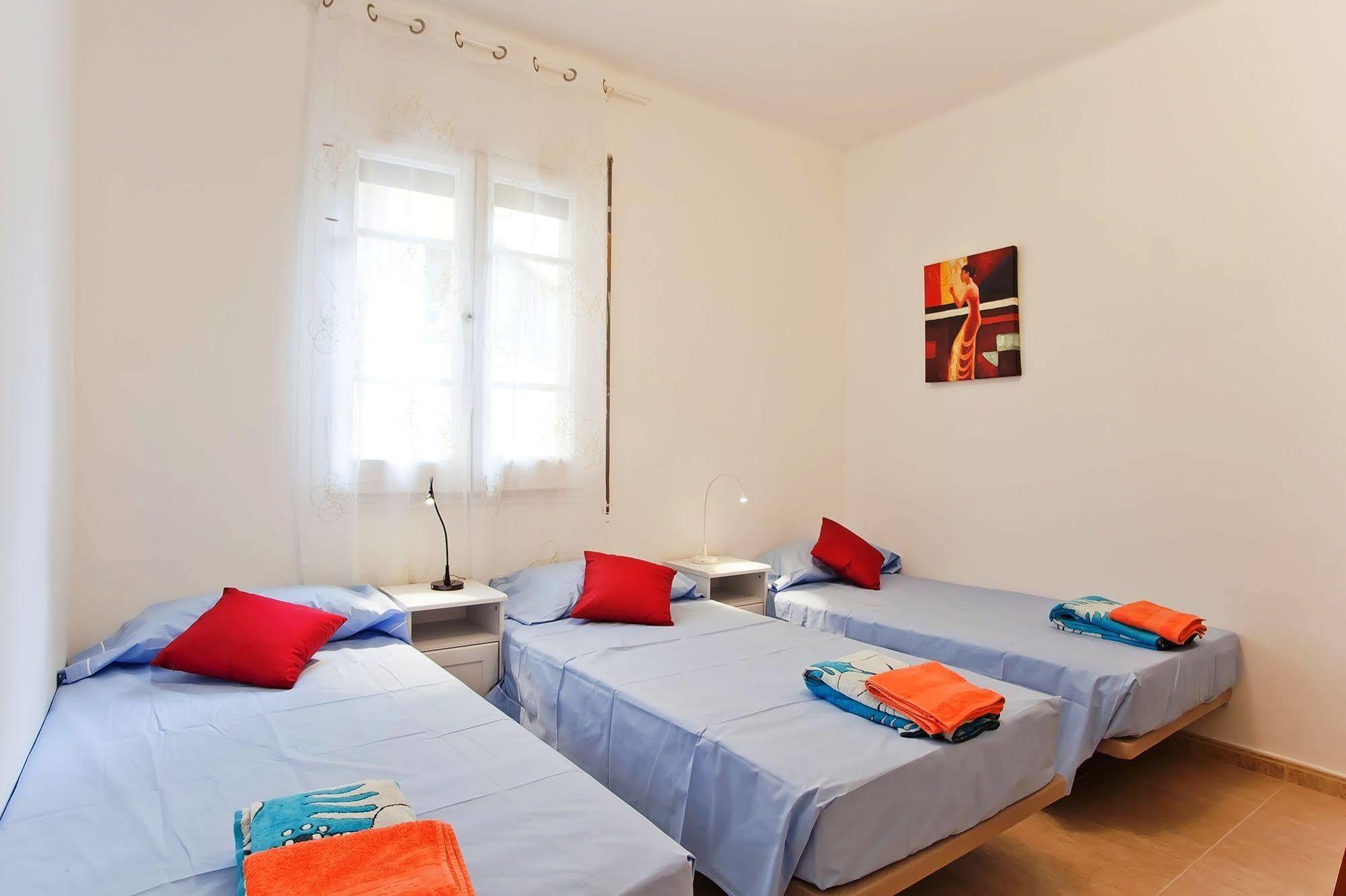 Apartamentos Tarradellas Sants Estacio バルセロナ エクステリア 写真