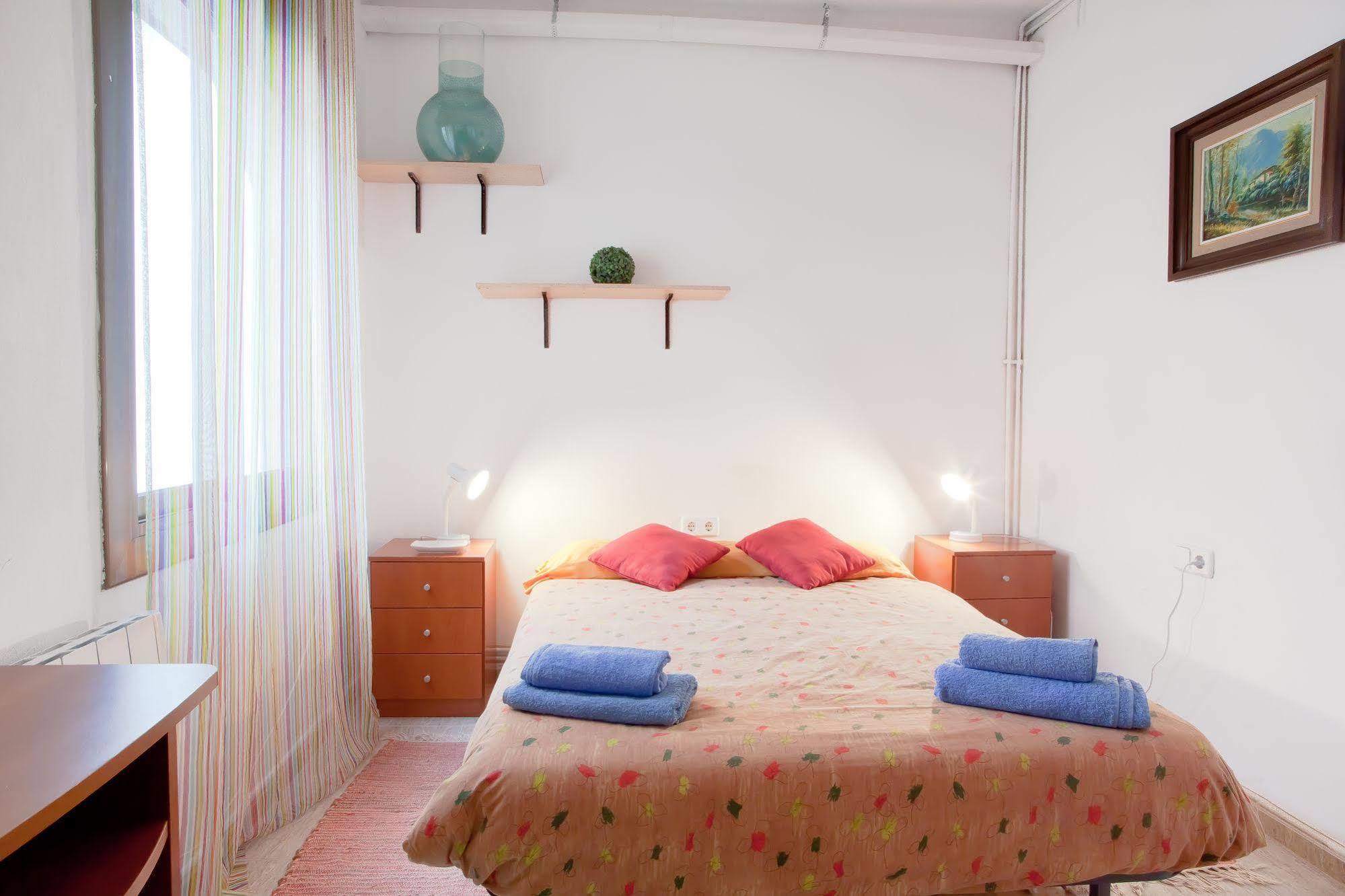 Apartamentos Tarradellas Sants Estacio バルセロナ エクステリア 写真