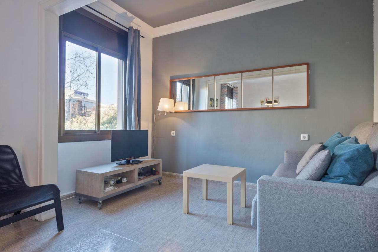 Apartamentos Tarradellas Sants Estacio バルセロナ エクステリア 写真
